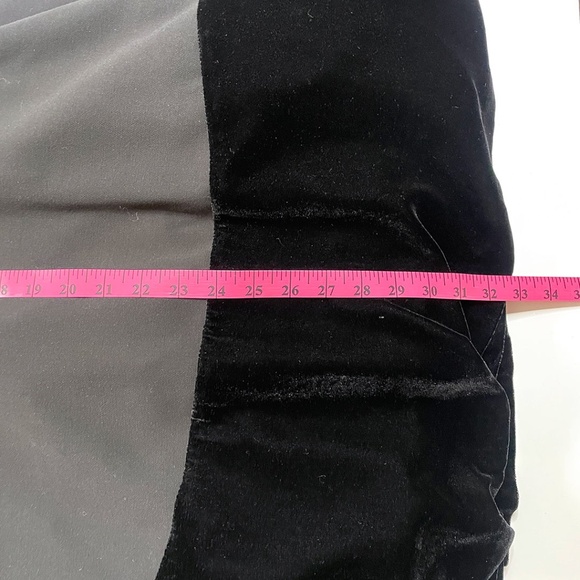 Lord & Taylor Black Fit n' Flare Cocktail Prom Dress Sz S - Picture 4 of 14